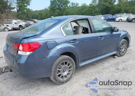 2014 Subaru Legacy 2.5I Premium z USA, uszkodzony, nr VIN 4S3BMBC65E3022381